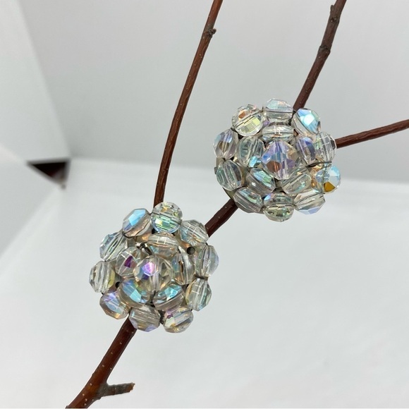 AURORA Borealis Clear Crystal Beaded Cluster Clip-On Vintage Earrings - Picture 2 of 7